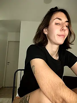 Snapshot of sweetsinxxx chatting on 07-02-26, 03:23 sweetsinxxx online show from 07-02-26, 03:23