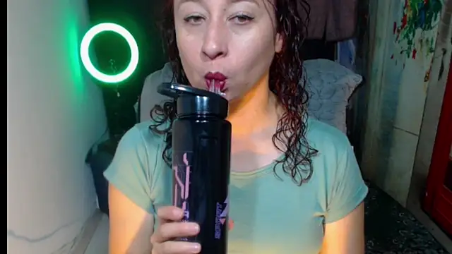 Milf Valeria online show from 11-11-25, 02:06