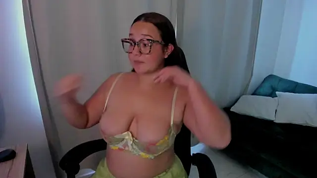 Kyleighc online show from 04-01-26, 10:18