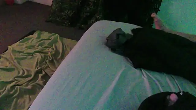 Snapshot of Wir2002Paar chatting on 11-23-25, 09:09 Wir2002Paar online show from 11-23-25, 09:09