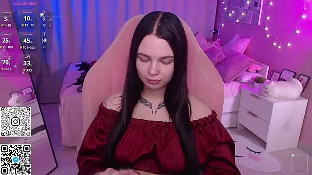 Michela Fruet online show from 05-11-26, 01:11