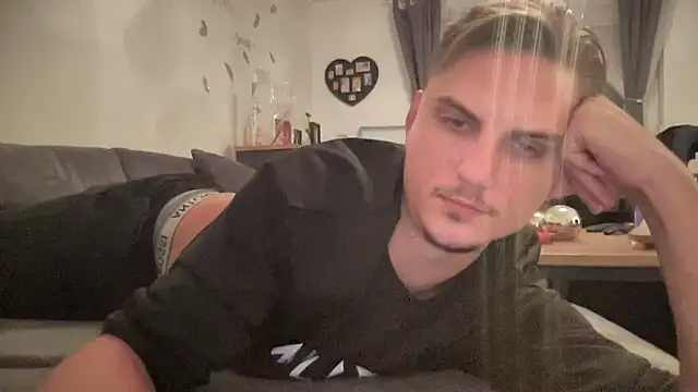 Sweetbooy90 online show from 10-10-25, 09:14