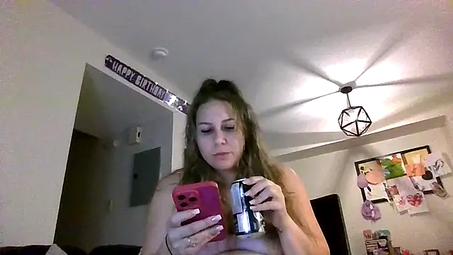Snapshot of thedevinemama chatting on 07-12-26, 02:57 thedevinemama online show from 07-12-26, 02:57