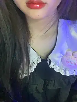 Linhtruong  online show from 03-18-26, 03:53