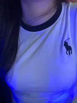 Linhtruong  online show from 04-11-26, 04:17