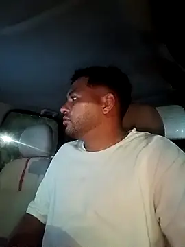 Snapshot of Frank0021 chatting on 02-05-26, 03:55 Frank0021 online show from 02-05-26, 03:55