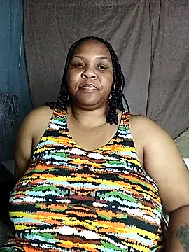 Snapshot of Moretl chatting on 09-18-25, 10:01 Moretl online show from 09-18-25, 10:01