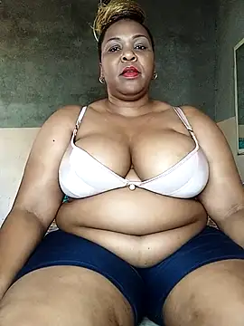 Snapshot of Moretl chatting on 02-08-26, 10:07 Moretl online show from 02-08-26, 10:07