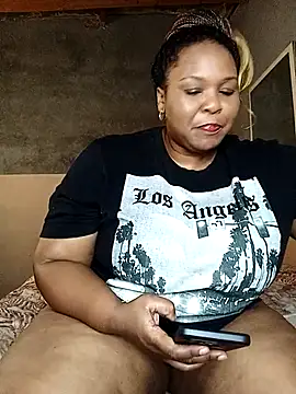 Snapshot of Moretl chatting on 02-14-26, 11:18 Moretl online show from 02-14-26, 11:18