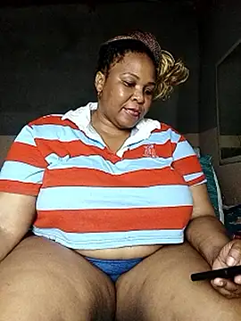 Snapshot of Moretl chatting on 02-19-26, 10:39 Moretl online show from 02-19-26, 10:39