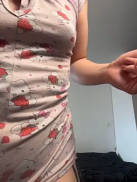 Sharon Black online show from 04-11-26, 02:21