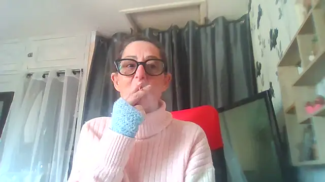 Mistress-Ivy51 online show from 04-25-26, 07:33