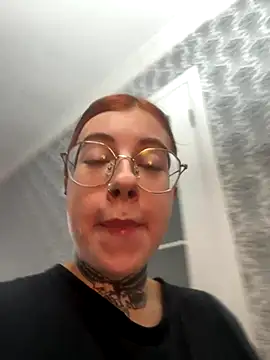 Snapshot of Nancyhot777 chatting on 10-21-25, 10:27 Nancyhot777 online show from 10-21-25, 10:27