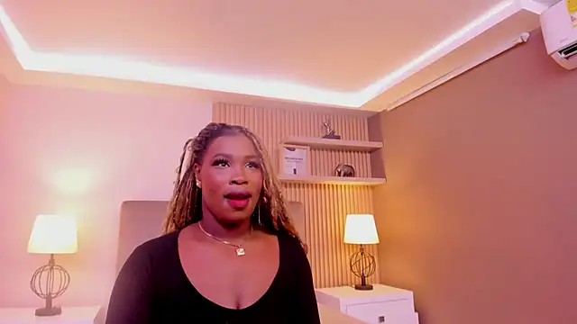 SerenaWinslow online show from 05-05-26, 12:02