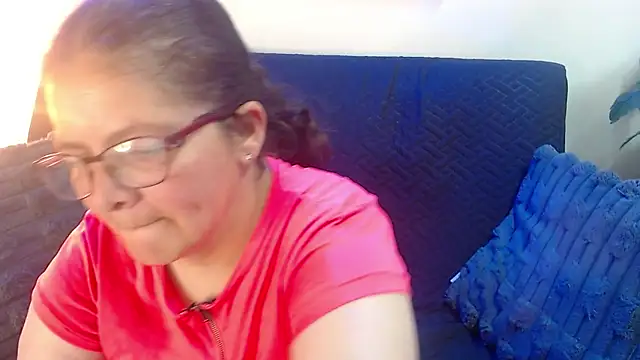 Snapshot of Linda_banks_ chatting on 06-27-26, 02:05 Linda banks online show from 06-27-26, 02:05