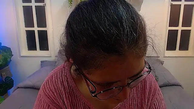 Snapshot of Linda_banks_ chatting on 07-01-26, 02:02 Linda banks online show from 07-01-26, 02:02