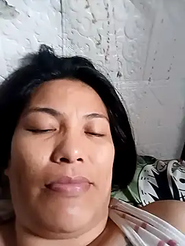 Uniquebeauty32 online show from 03-18-26, 10:35