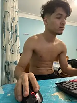 Snapshot of dermino12 chatting on 11-24-25, 03:45 dermino12 online show from 11-24-25, 03:45