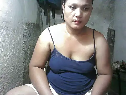Snapshot of lady_helen00 chatting on 05-06-26, 11:48 lady helen00 online show from 05-06-26, 11:48