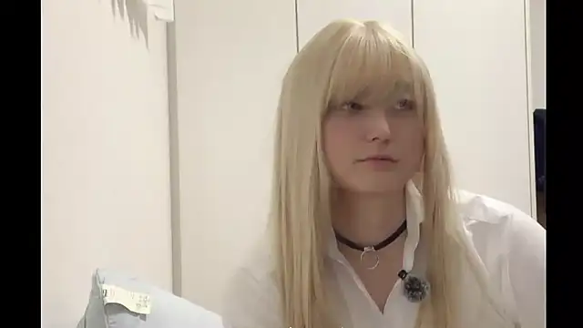 Mia032 online show from 12-18-25, 12:11