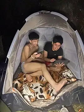 Kailertwink online show from 05-13-26, 12:41