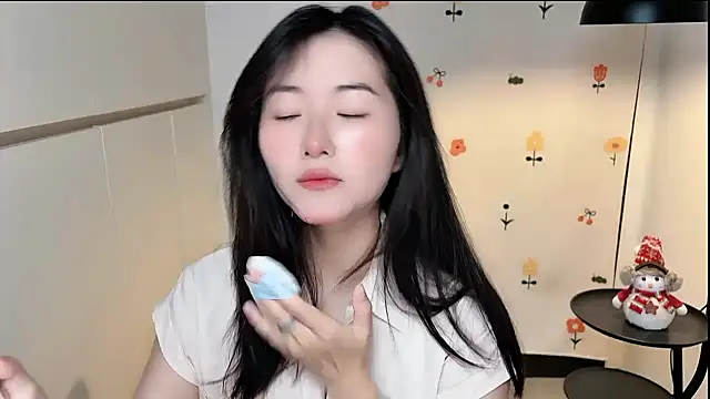Snapshot of Rosalind_xixi chatting on 04-15-26, 07:48 Rosalind xixi online show from 04-15-26, 07:48