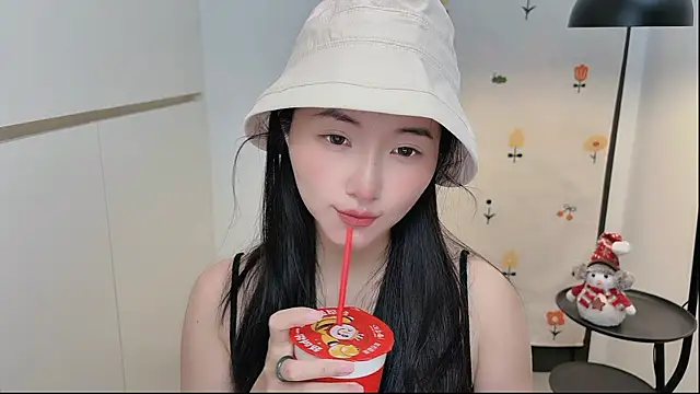 Snapshot of Rosalind_xixi chatting on 05-03-26, 07:58 Rosalind xixi online show from 05-03-26, 07:58