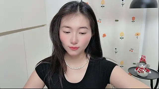 Snapshot of Rosalind_xixi chatting on 05-13-26, 02:53 Rosalind xixi online show from 05-13-26, 02:53