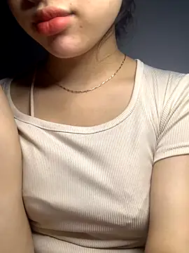 Snapshot of Nguyenha11 chatting on 11-18-25, 09:25 Nguyenha11 online show from 11-18-25, 09:25