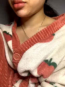 Snapshot of Nguyenha11 chatting on 11-19-25, 10:15 Nguyenha11 online show from 11-19-25, 10:15