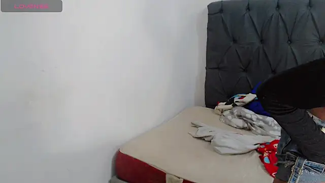 Snapshot of deborahotts chatting on 10-07-25, 02:14 deborahotts online show from 10-07-25, 02:14