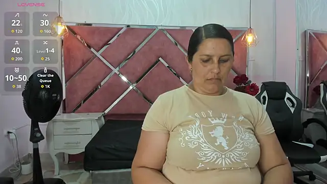 KikaDuque online show from 05-26-26, 06:59