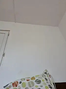 Snapshot of Vera_Elle chatting on 04-17-26, 06:05 Vera Elle online show from 04-17-26, 06:05
