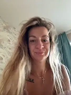 EvvaMur online show from 02-25-26, 01:59