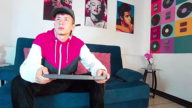 Snapshot of Ryan_Miller chatting on 09-13-25, 12:49 Ryan Miller online show from 09-13-25, 12:49