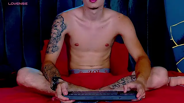 Snapshot of Ryan_Miller chatting on 09-22-25, 07:49 Ryan Miller online show from 09-22-25, 07:49