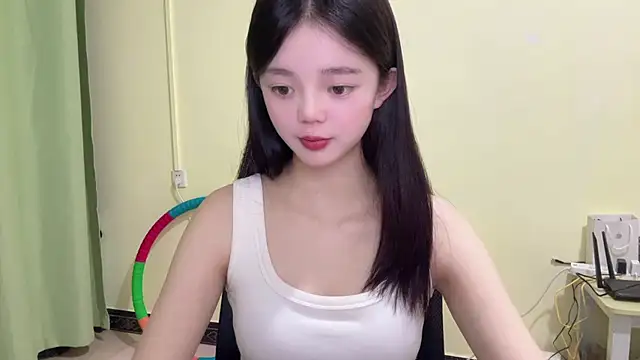 Snapshot of Nicole-13 chatting on 11-07-25, 10:37 Nicole-13 online show from 11-07-25, 10:37