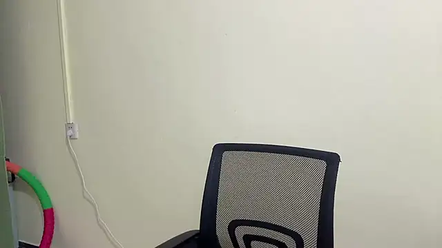 Snapshot of Nicole-13 chatting on 11-08-25, 09:09 Nicole-13 online show from 11-08-25, 09:09