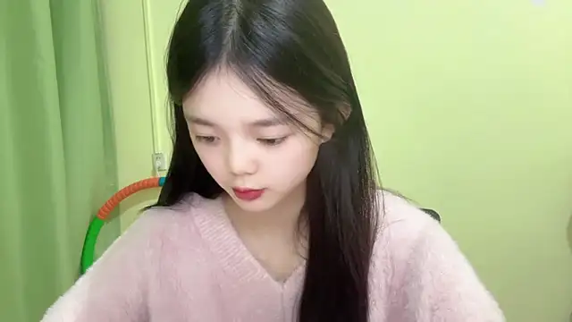 Snapshot of Nicole-13 chatting on 11-17-25, 11:16 Nicole-13 online show from 11-17-25, 11:16