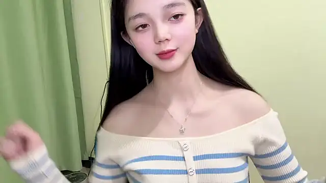 Snapshot of Nicole-13 chatting on 11-30-25, 12:53 Nicole-13 online show from 11-30-25, 12:53