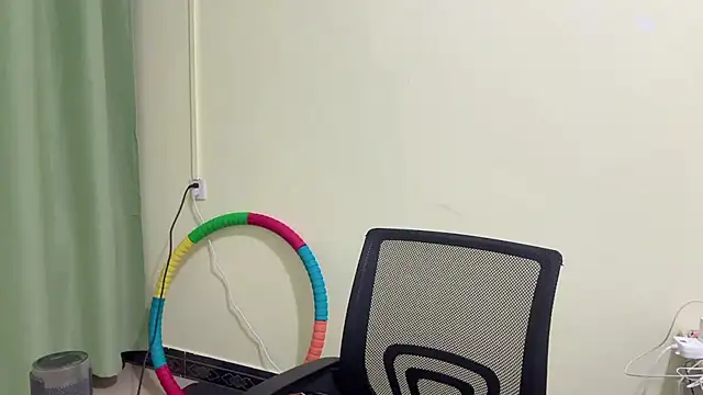 Snapshot of Nicole-13 chatting on 12-17-25, 11:49 Nicole-13 online show from 12-17-25, 11:49