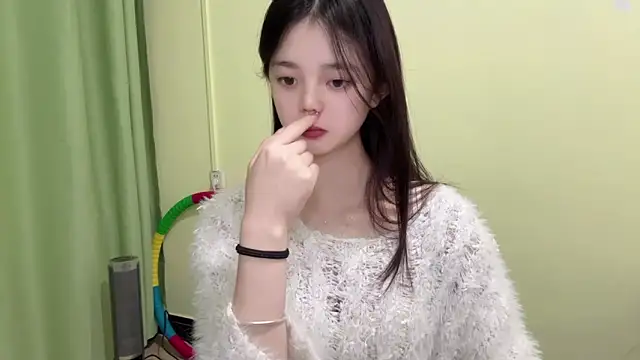 Snapshot of Nicole-13 chatting on 12-19-25, 11:39 Nicole-13 online show from 12-19-25, 11:39