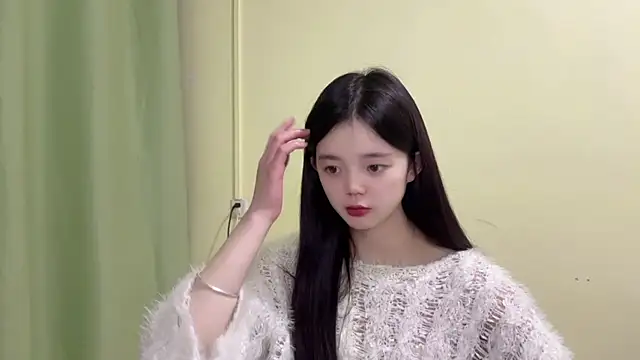 Snapshot of Nicole-13 chatting on 01-08-26, 12:40 Nicole-13 online show from 01-08-26, 12:40