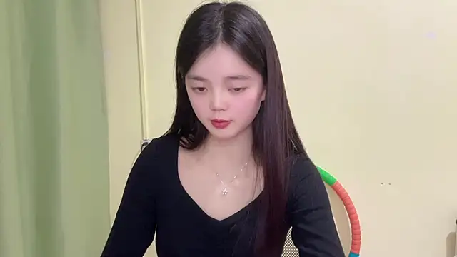 Snapshot of Nicole-13 chatting on 02-07-26, 11:58 Nicole-13 online show from 02-07-26, 11:58