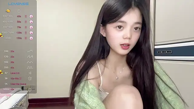 Snapshot of Nicole-13 chatting on 03-05-26, 12:34 Nicole-13 online show from 03-05-26, 12:34