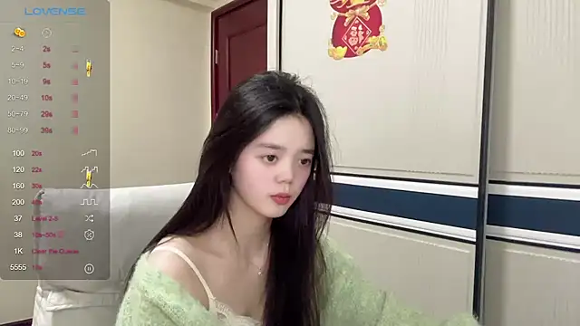 Snapshot of Nicole-13 chatting on 03-13-26, 04:13 Nicole-13 online show from 03-13-26, 04:13