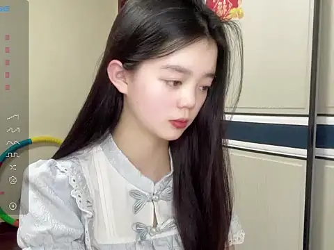 Snapshot of Nicole-13 chatting on 03-21-26, 11:37 Nicole-13 online show from 03-21-26, 11:37