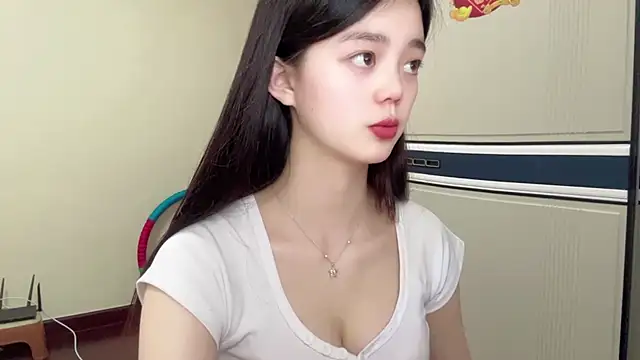 Snapshot of Nicole-13 chatting on 03-26-26, 01:06 Nicole-13 online show from 03-26-26, 01:06