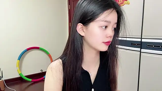 Snapshot of Nicole-13 chatting on 04-01-26, 01:01 Nicole-13 online show from 04-01-26, 01:01