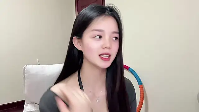 Snapshot of Nicole-13 chatting on 04-08-26, 12:49 Nicole-13 online show from 04-08-26, 12:49